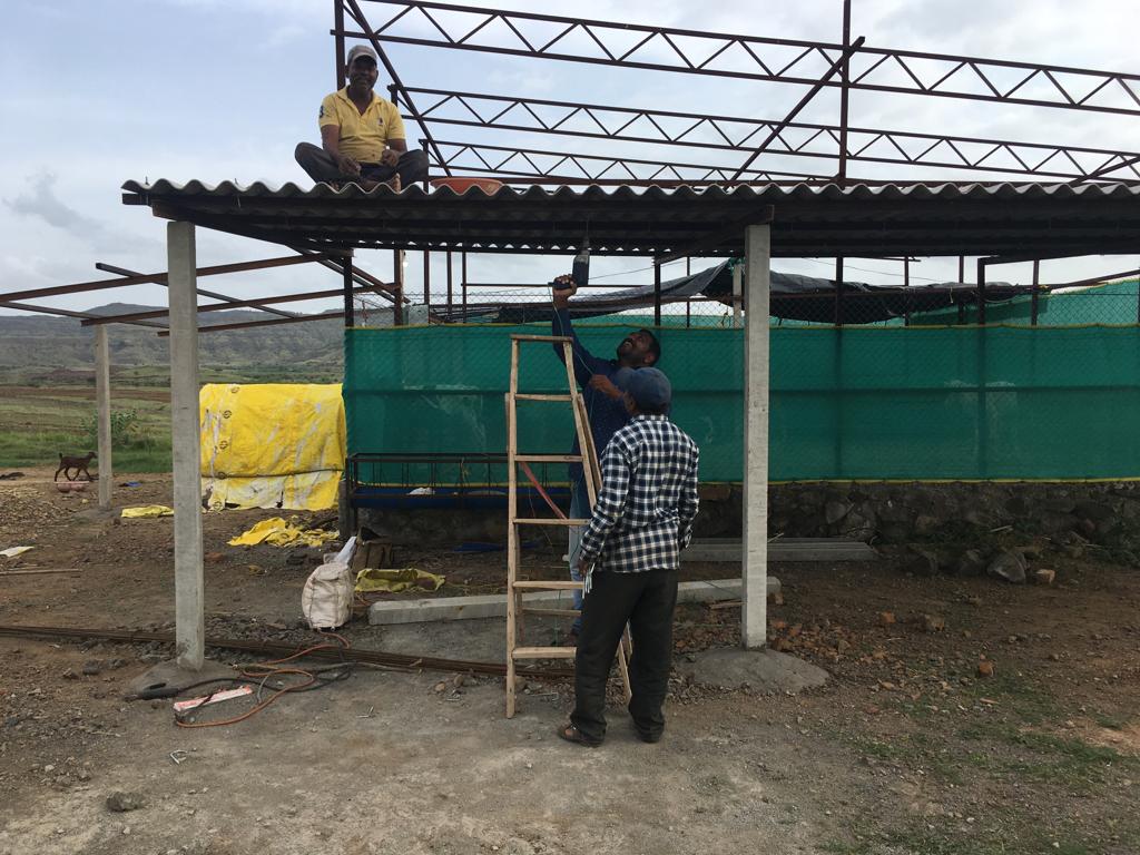 Constructing the cattle shelter - 2022